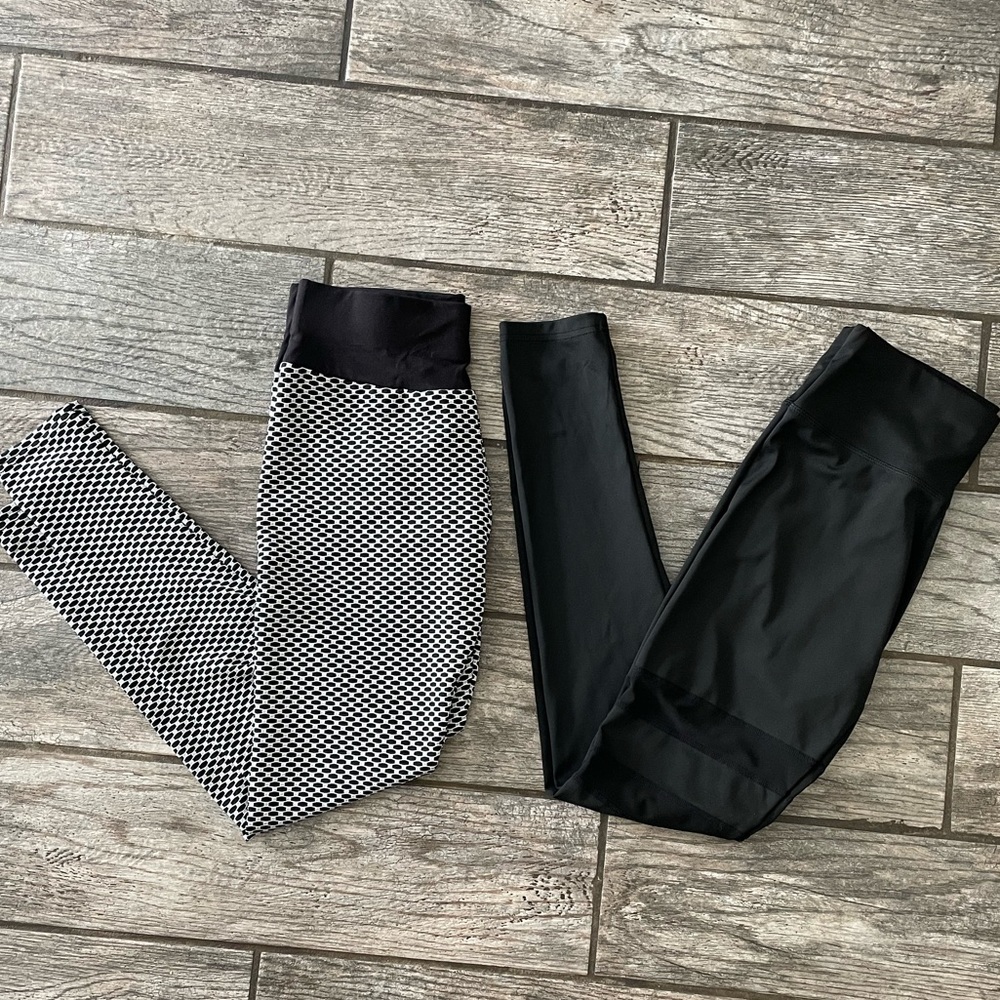 Scrunch butt mesh workout leggings set 🤍